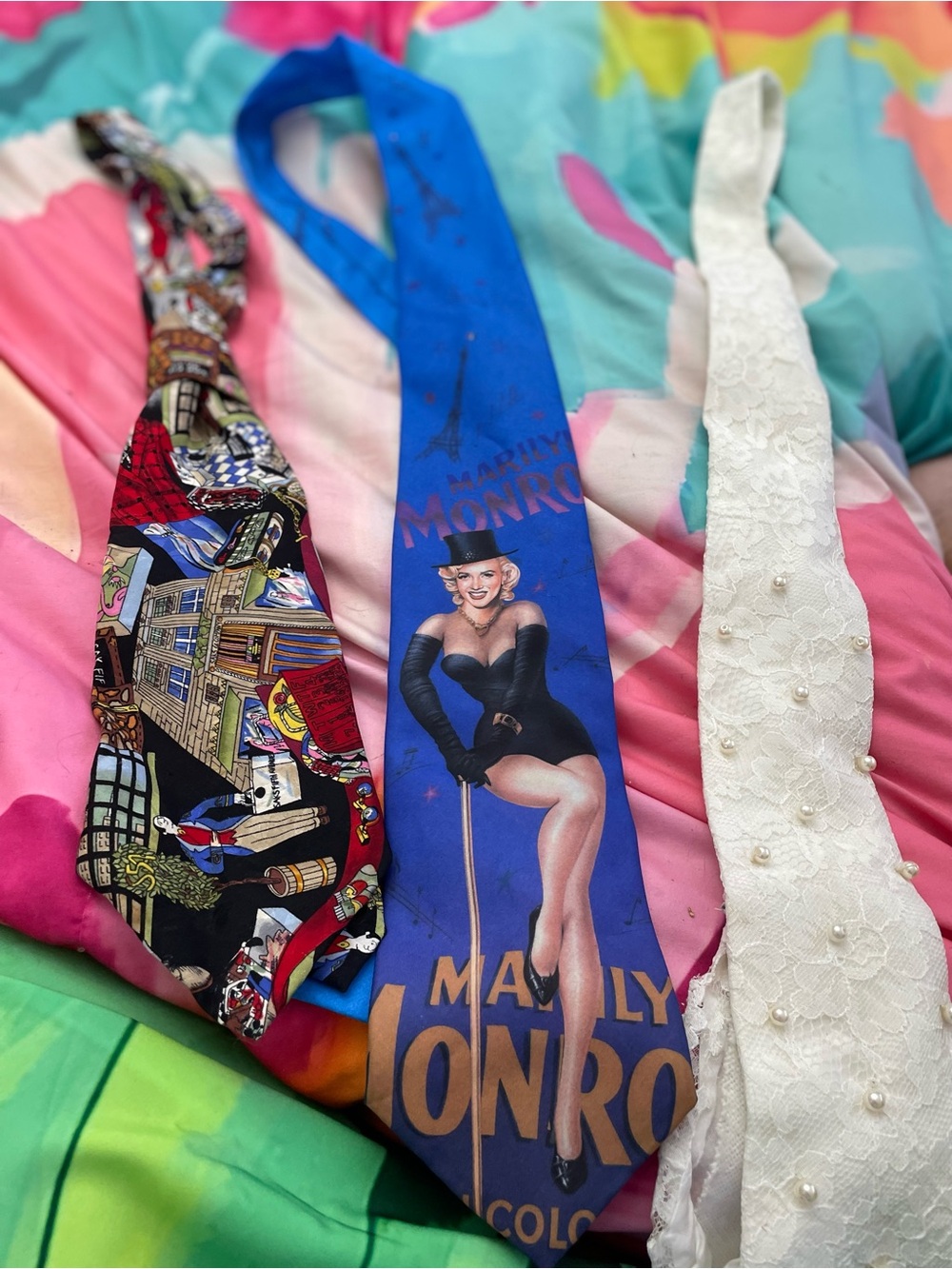 Nicole Miller Multicolored Novelty Print Tie